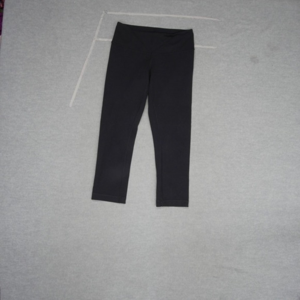 Lululemon Women Activewear Pants 4 Black Wunder Under Crop Legging Yoga‎